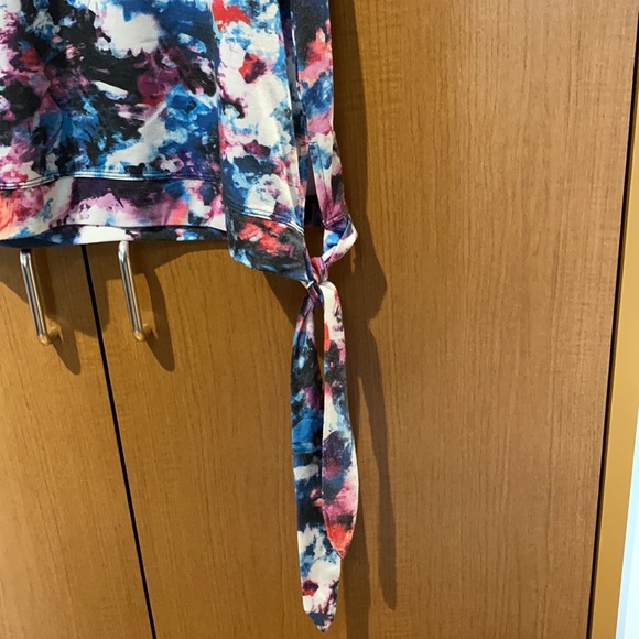 DONATED Ideology sleeveless top. Medium. - Picture 3 of 4